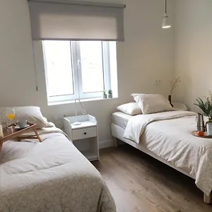 lujoso-apartamento-en-san-cristobal-de-la-laguna.adeje-hotels.com/